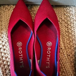 Rothy’s Chilli red points